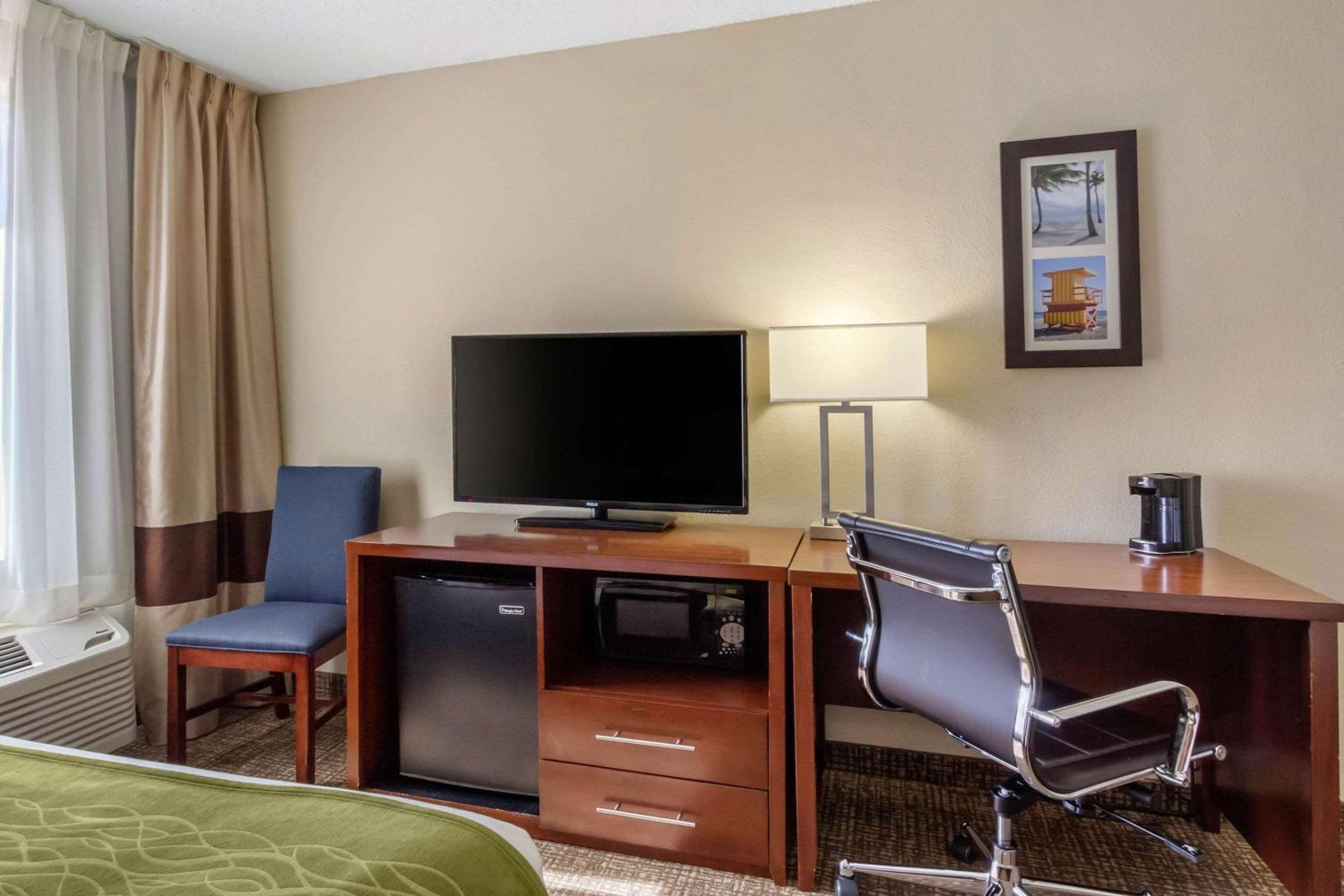 Comfort Inn St Petersburg North Εξωτερικό φωτογραφία