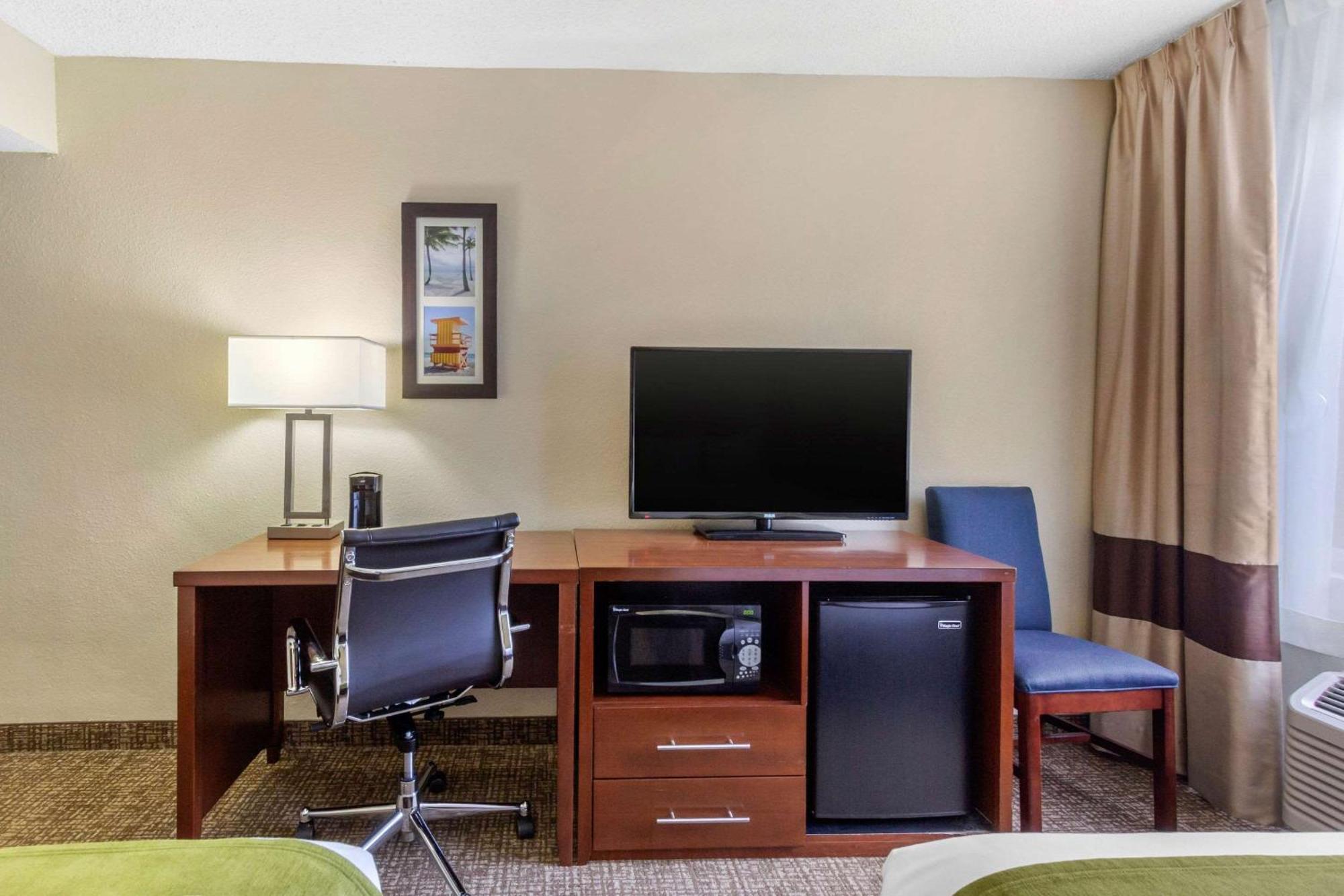 Comfort Inn St Petersburg North Εξωτερικό φωτογραφία